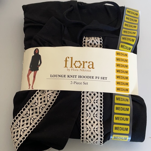 Flora Nikrooz Other - 2 pc Loungewear set by Flora Nikrooz, SIZE M